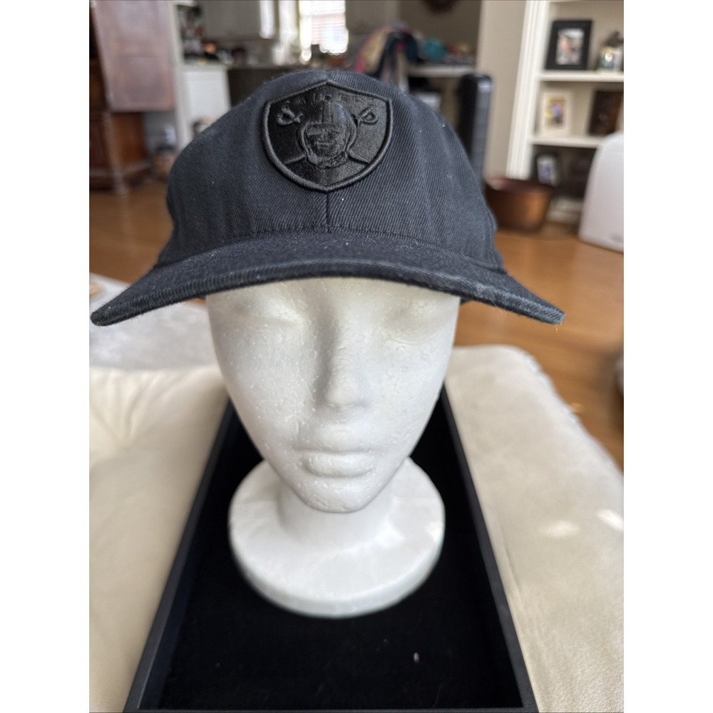 Las Vegas Oakland Raiders NFL Cap Hat Mens Black Turn On Tone Fitted S/M 4693